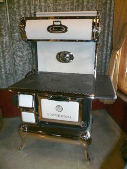 1920s Universal Wood & Coal Range by Cribben & Sexton Company